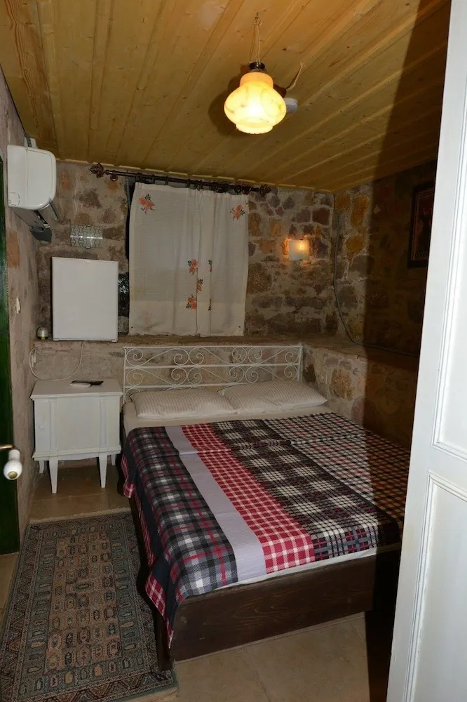 Stone Room (Basement)