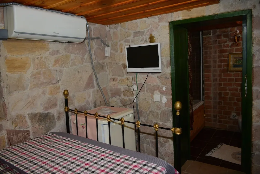 Stone Room (Basement)