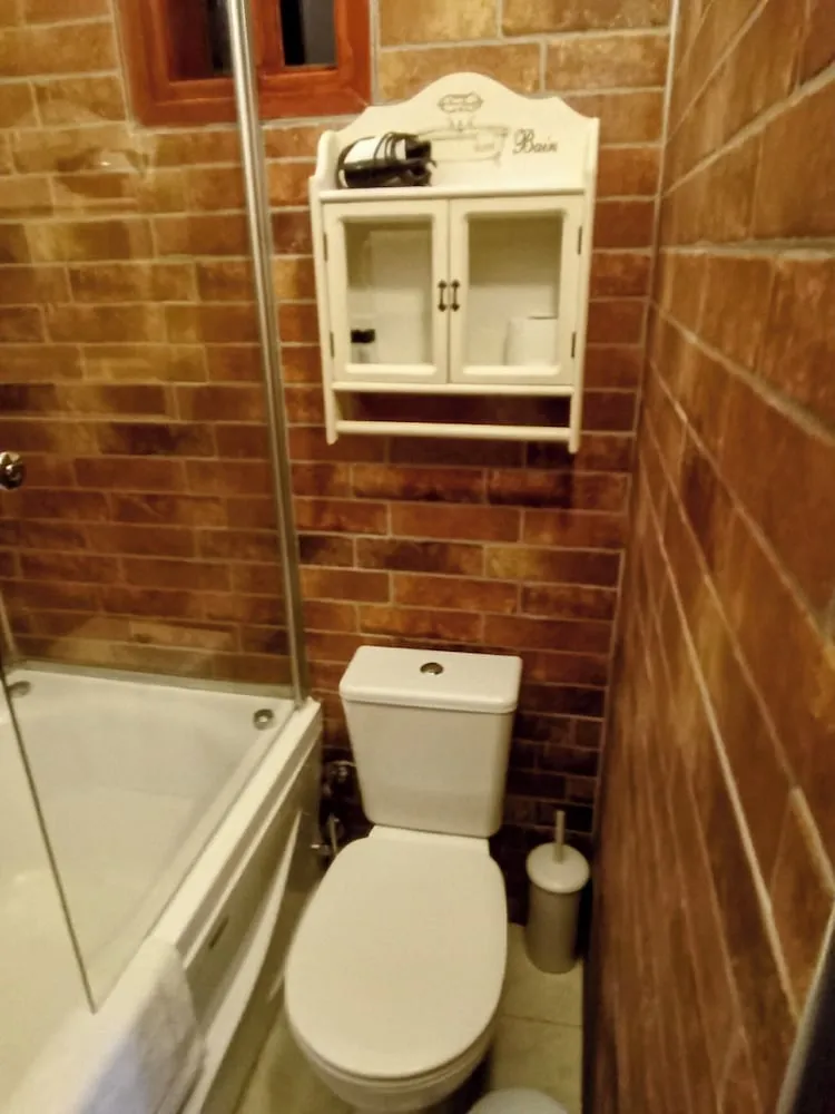 JUNIOR SUIT (UST KAT)