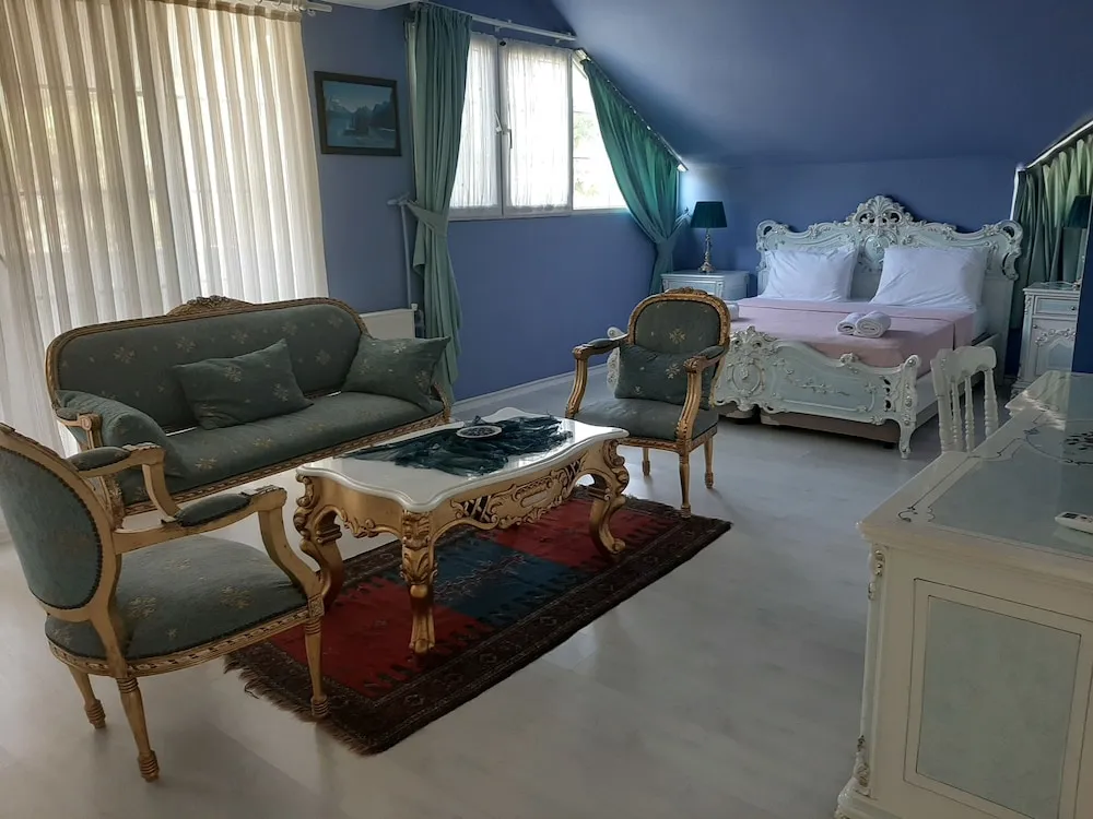 Deluxe Süit, Sıcak Su Küveti