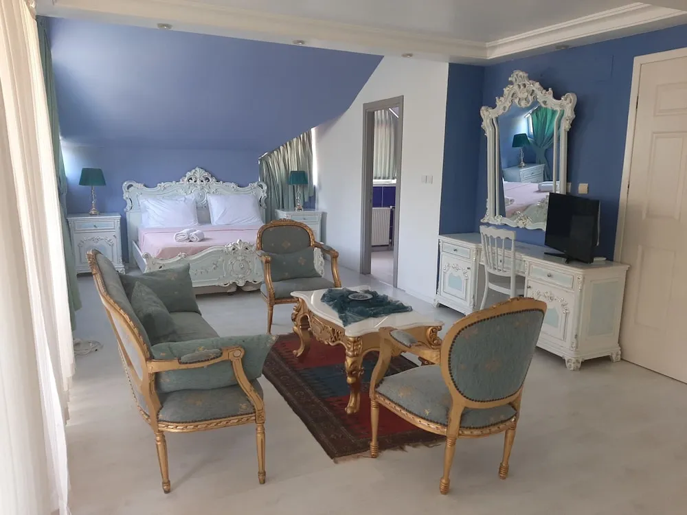 Deluxe Süit, Sıcak Su Küveti