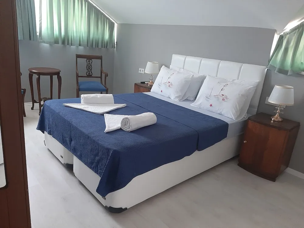 Tek Büyük Yataklı Oda