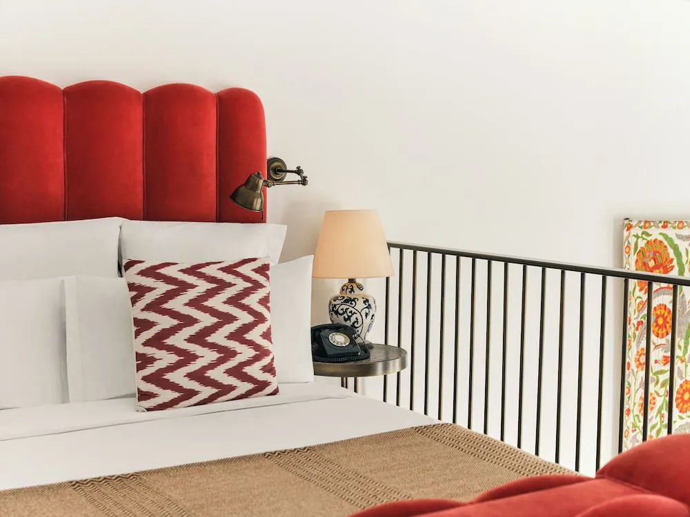 Oda, Asma Kat (Small)