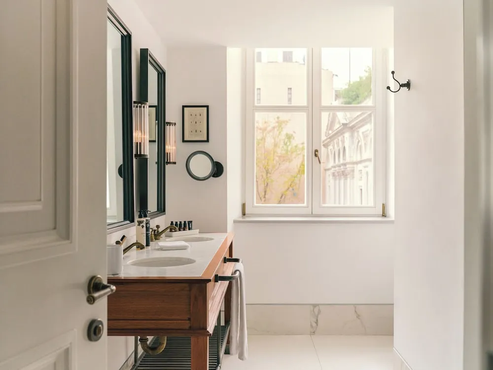 Oda, Asma Kat (Small)