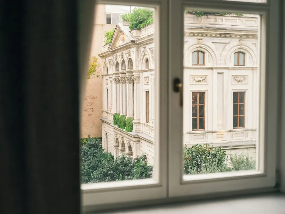 Oda, Asma Kat (Small)