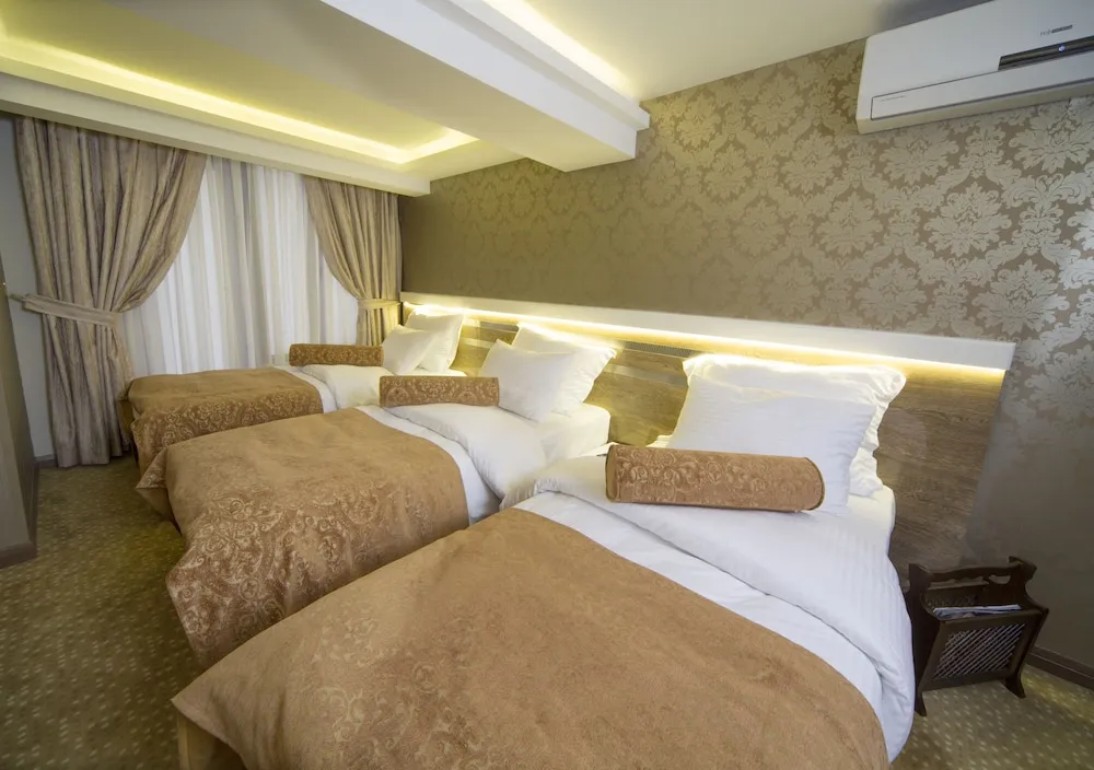 Standard Üç Kişilik Oda, Özel Banyo, Şehir Manzaralı
