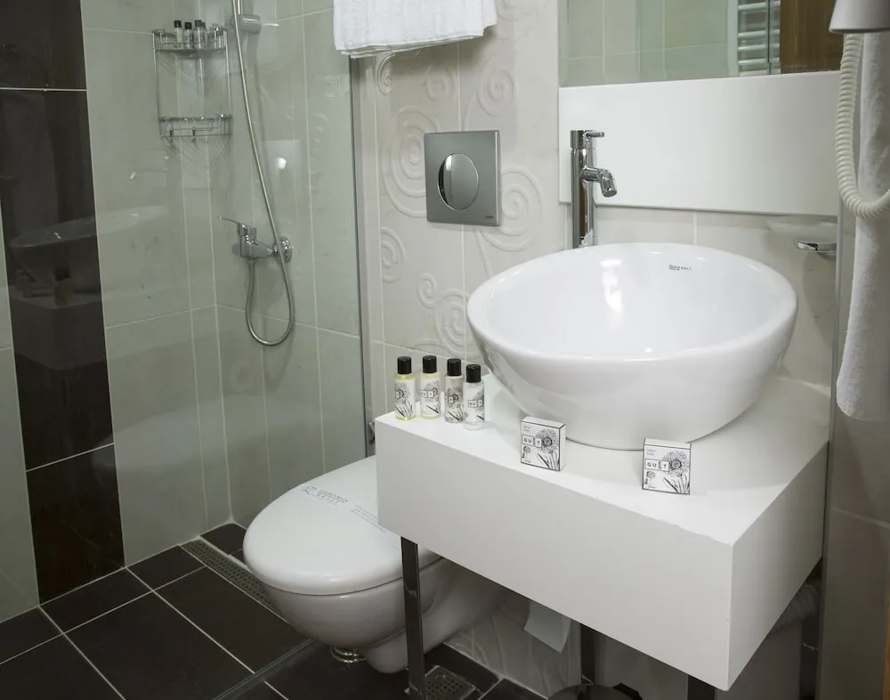 Standard Üç Kişilik Oda, Özel Banyo, Şehir Manzaralı