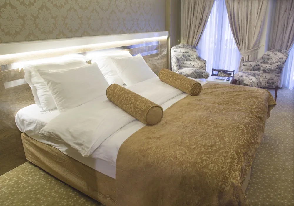 Standard Tek Büyük veya İki Ayrı Yataklı Oda, Özel Banyo, Şehir Manzaralı