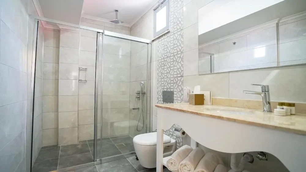 Lake Standard Room, Swim Up