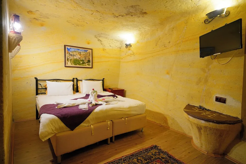 Takali Family Cave Suit