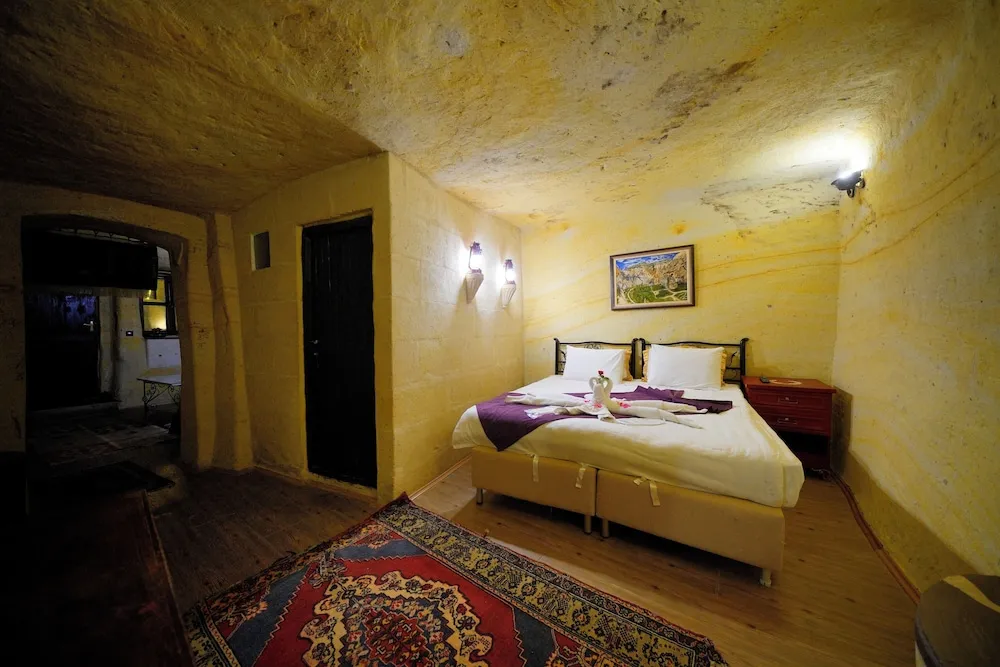 Takali Family Cave Suit