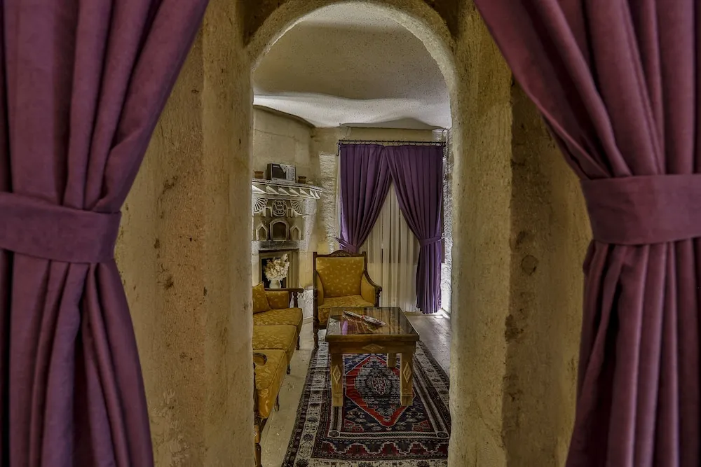 Deluxe Tek Büyük Yataklı Oda (Cave)