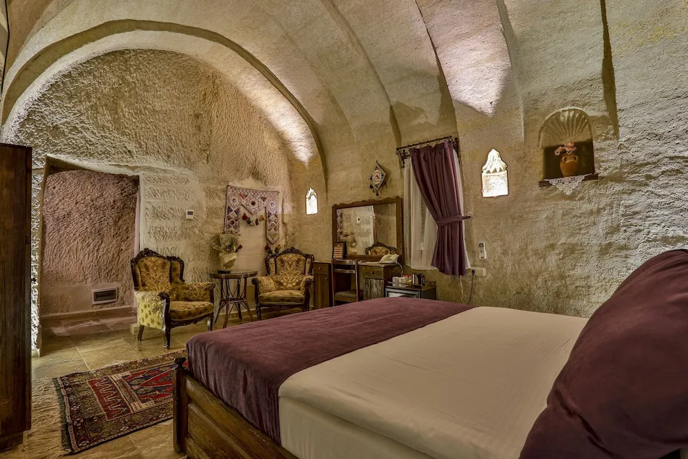 Superior Double Arch Room