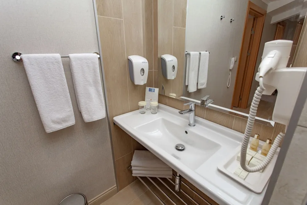 Comfort Süit, 1 Yatak Odası, Kısmi Deniz Manzaralı