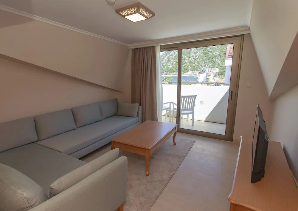 Comfort Süit, 1 Yatak Odası, Kısmi Deniz Manzaralı