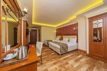 Lausos Palace Hotel