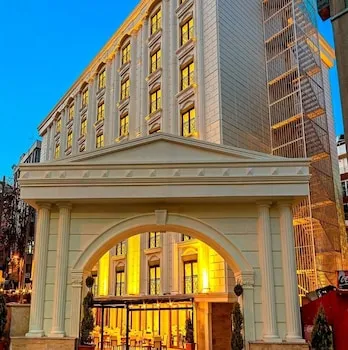 Lausos Palace Hotel