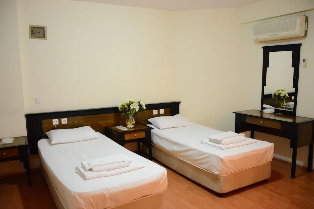 Standard Tek Büyük veya İki Ayrı Yataklı Oda