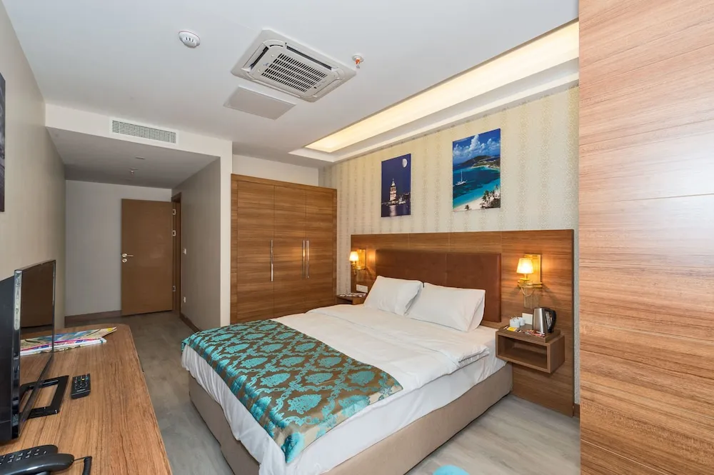 Deluxe Tek Büyük Yataklı Oda