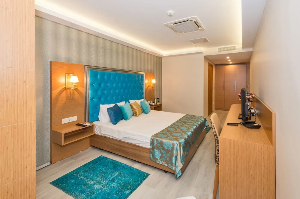 Deluxe Tek Büyük Yataklı Oda