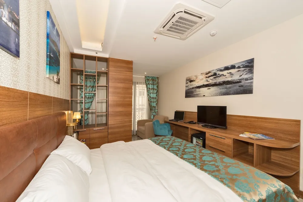 Deluxe Tek Büyük Yataklı Oda