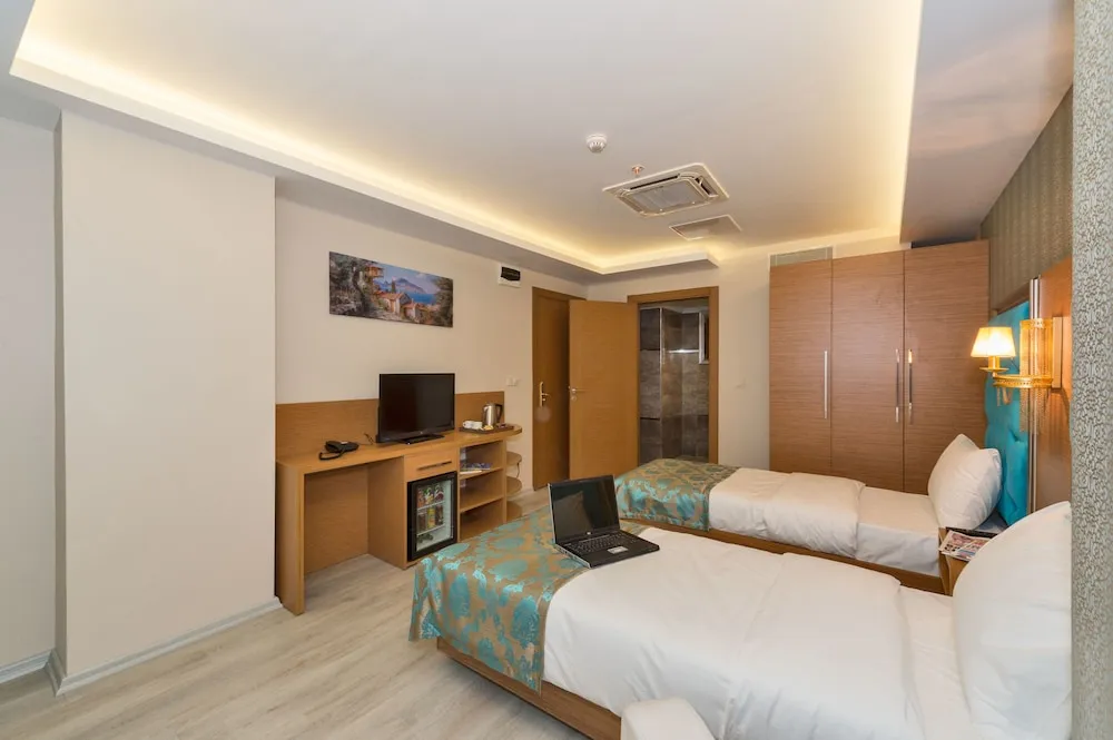 Deluxe Tek Büyük Yataklı Oda