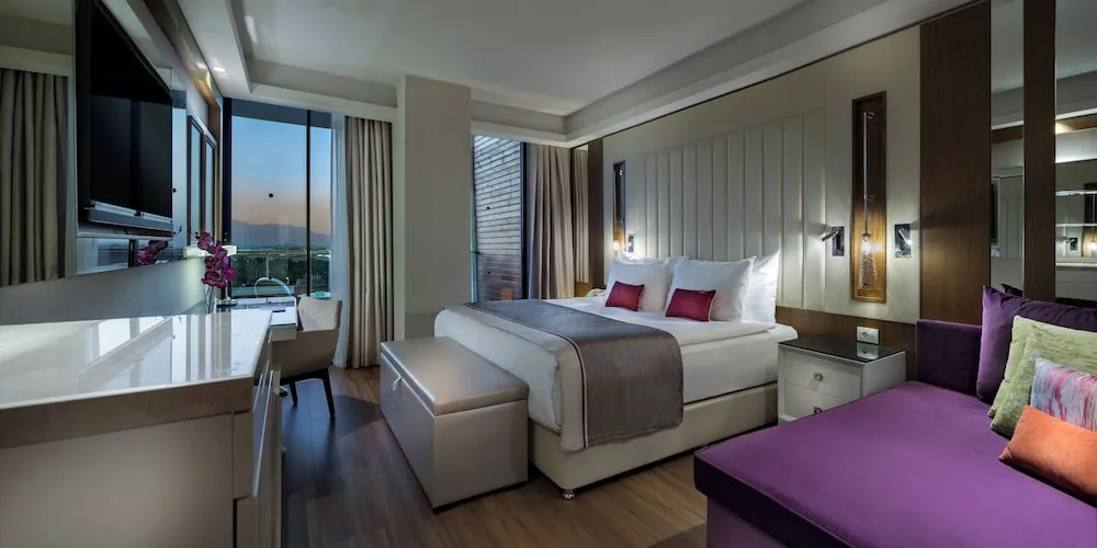 Family Suite Land View