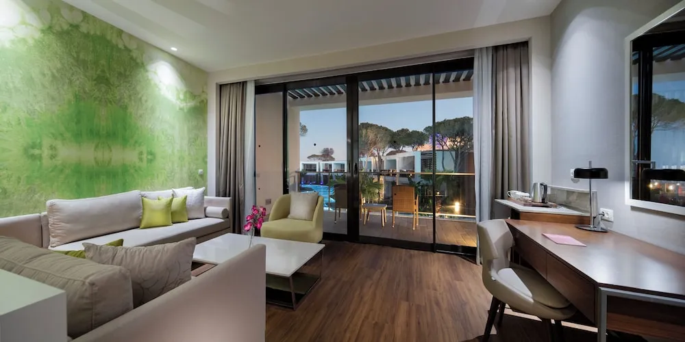 Garden Family Suite Pool View