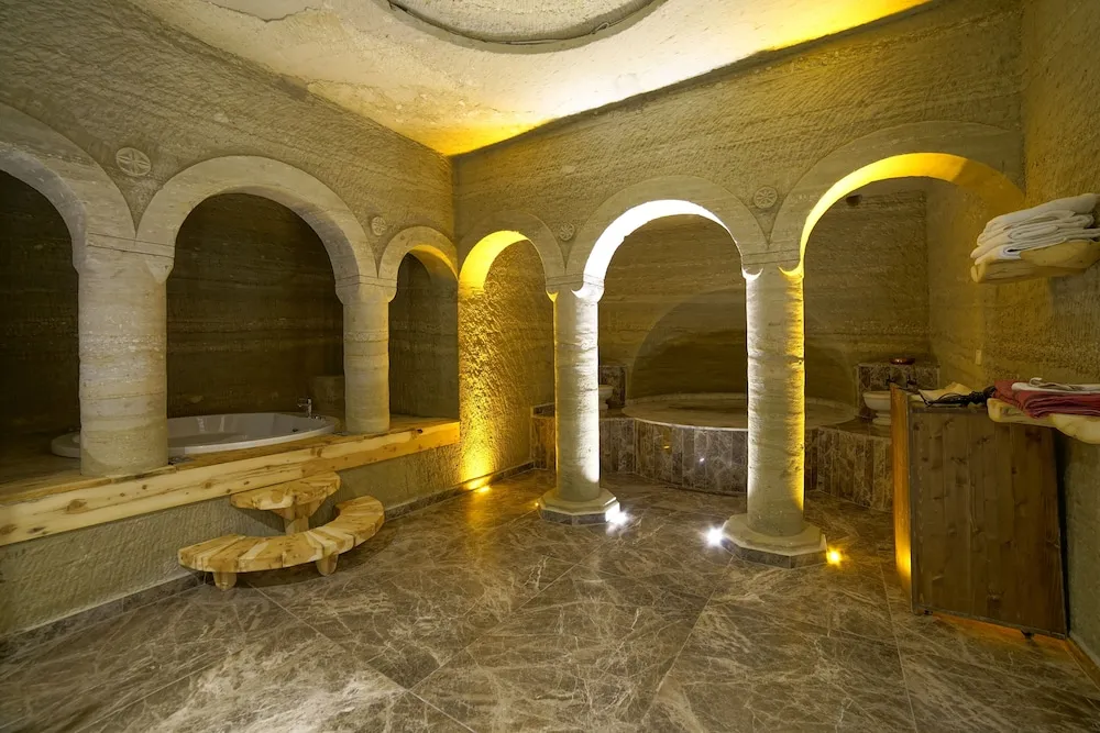 Cave Suite Agil Room