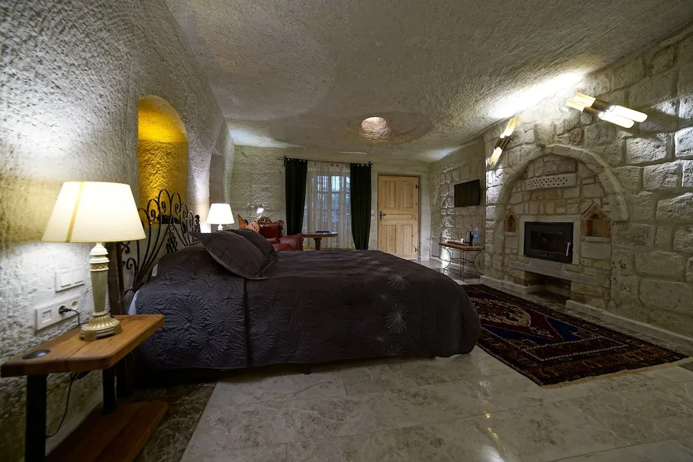 Cave Suite Kis Evi Room
