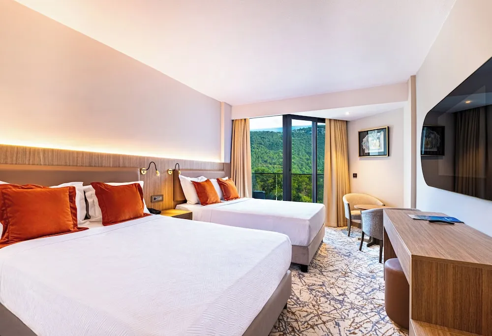 Standard Oda (Land View)