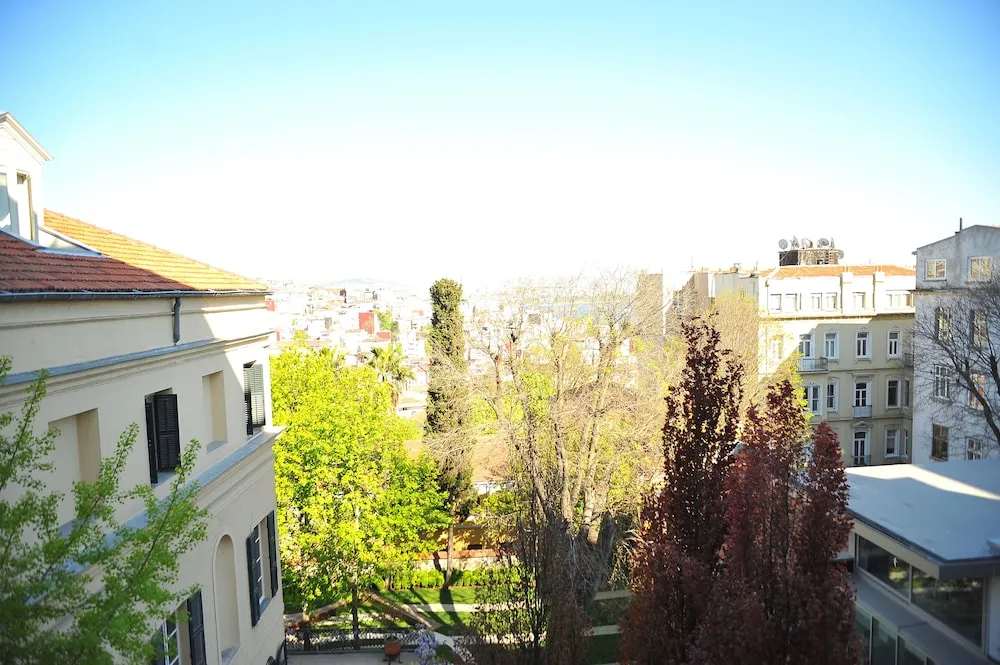 Junior Süit, Bahçe Manzaralı