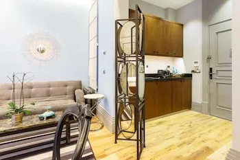 Ravouna 1906 Suites - Special Class, Adults Only