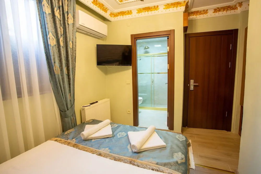 Standard Tek Büyük Yataklı Oda