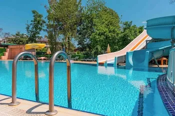 Belpoint Beach Hotel