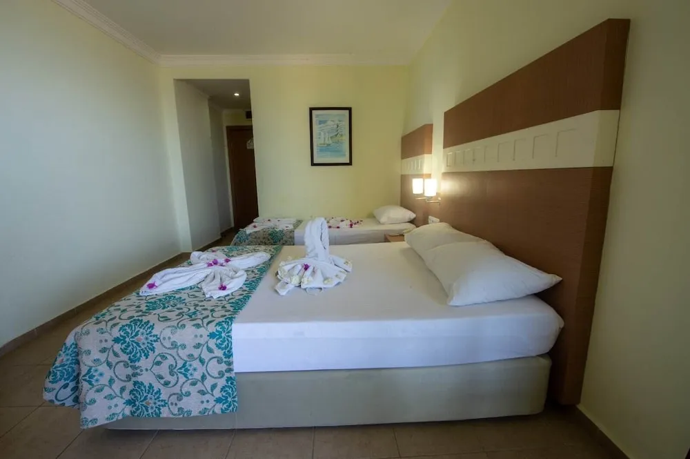 Standard Room 2 Adl + 2 Chd