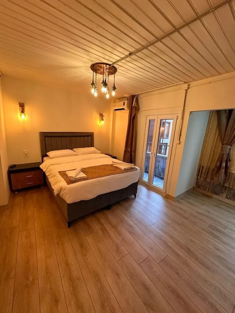 Standard Üç Kişilik Oda