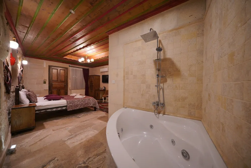 Deluxe Stone Room with Jacuzzi