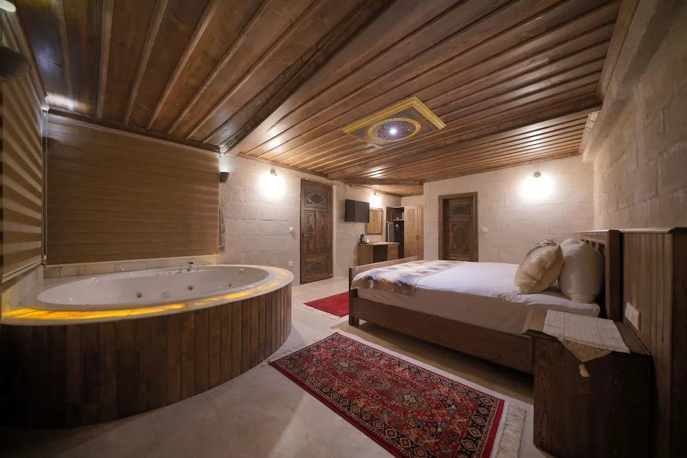 Exclusive Tek Büyük Yataklı Oda