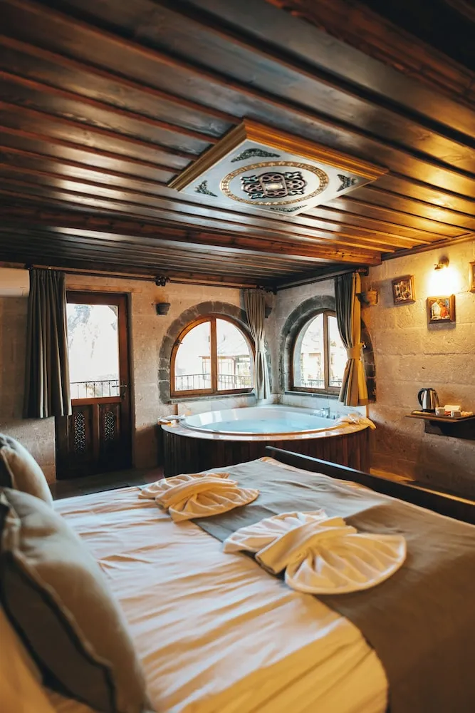 Exclusive Tek Büyük Yataklı Oda