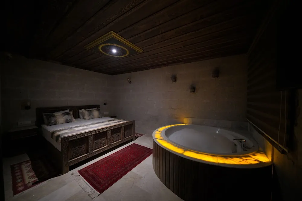 Deluxe Tek Büyük Yataklı Oda