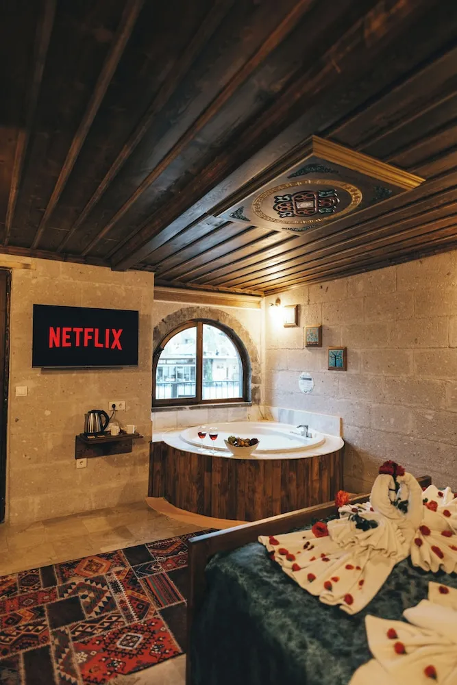 Deluxe Tek Büyük Yataklı Oda