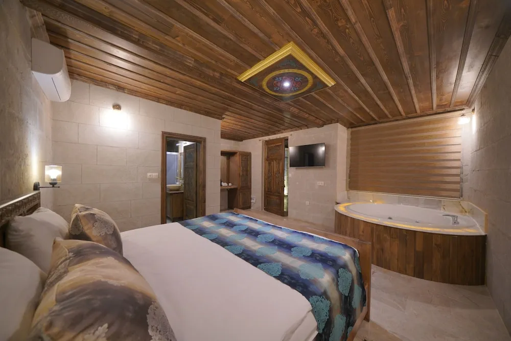 Deluxe Tek Büyük Yataklı Oda