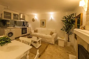 8 Oda Boutique Homes