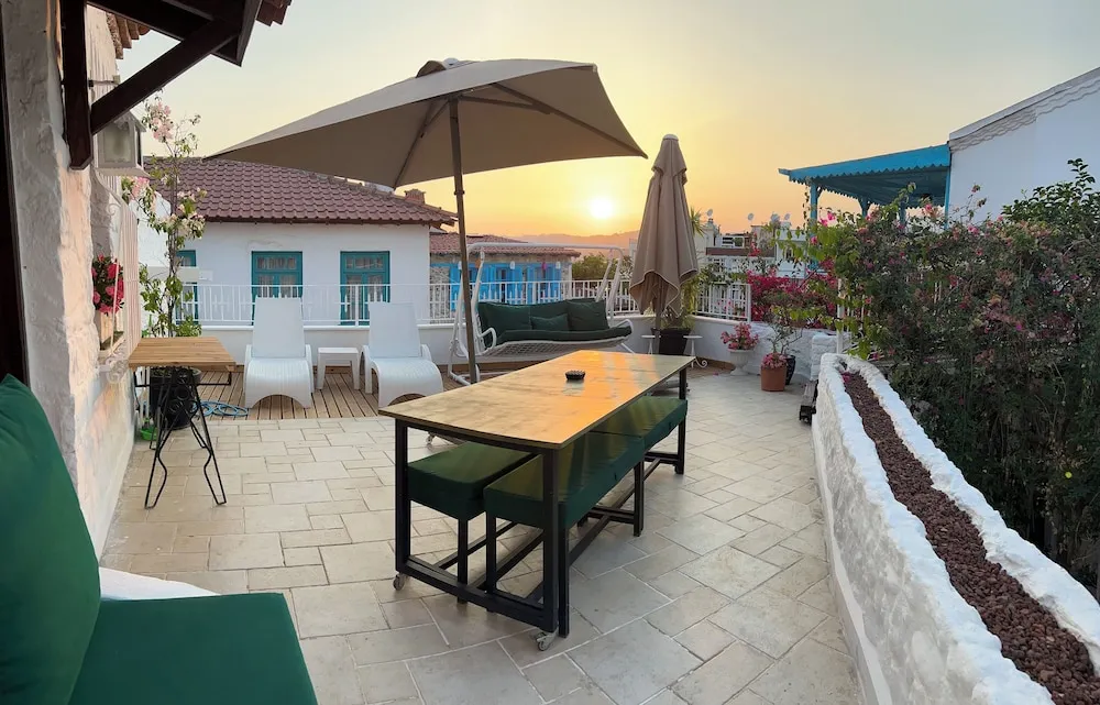 Süit, 1 Yatak Odası, Teras, Deniz Manzaralı