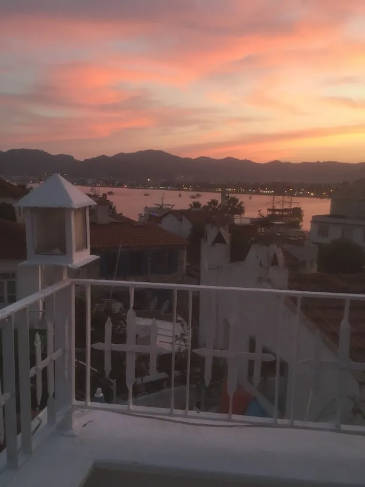 Ev, 3 Yatak Odası, Teras, Deniz Manzaralı