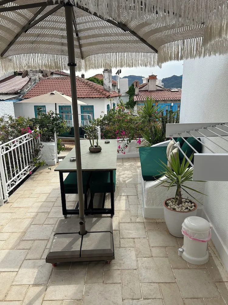 Ev, 3 Yatak Odası, Teras, Deniz Manzaralı