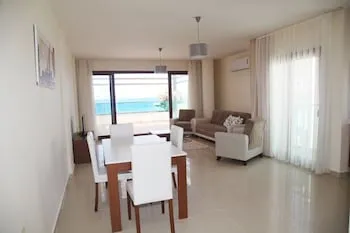 Aegean Pearl Suites