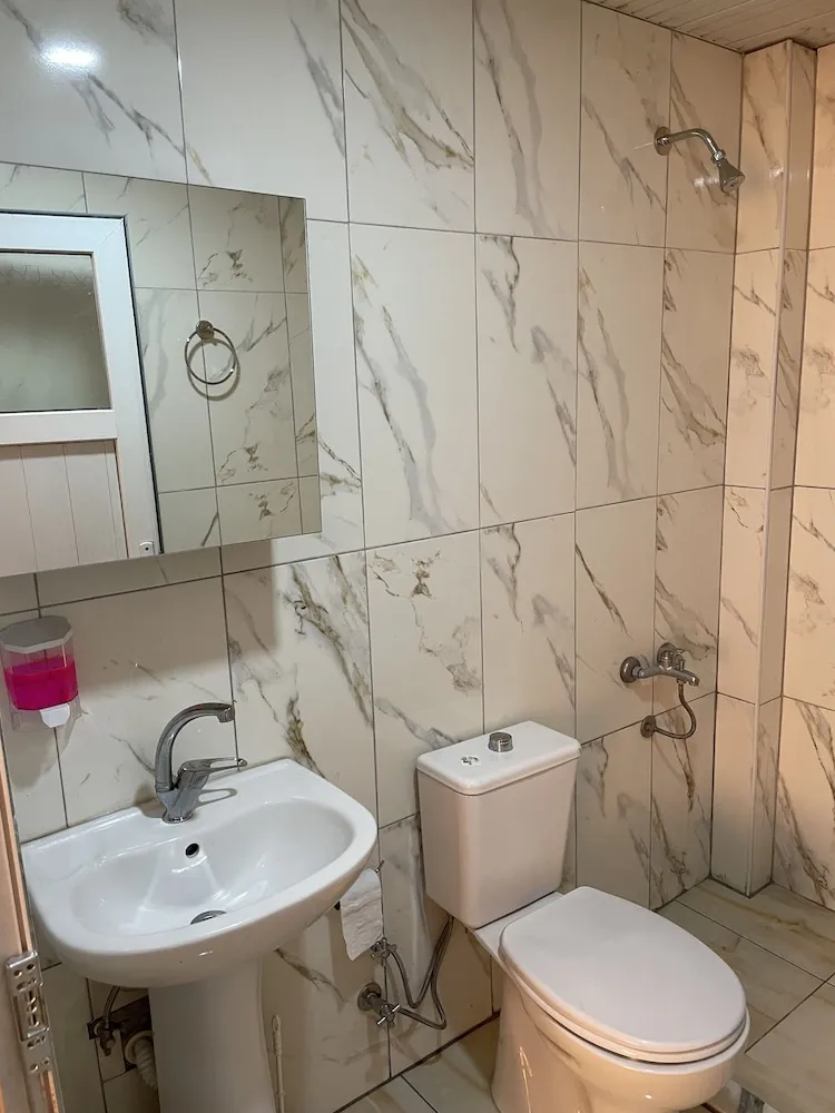 Classic Tek Büyük veya İki Ayrı Yataklı Oda, Özel Banyo