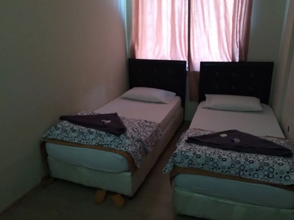 Economy İki Ayrı Yataklı Oda, 2 Tek Kişilik Yatak, Ortak Banyo